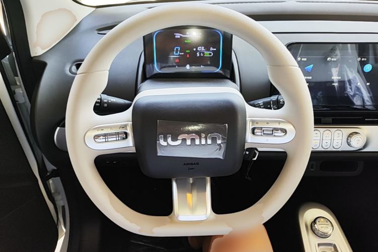 Used CHANGAN NEVO Lumin 2026 Model Treasure Edition 205km Passionate Beige Ningde Steering Wheel
