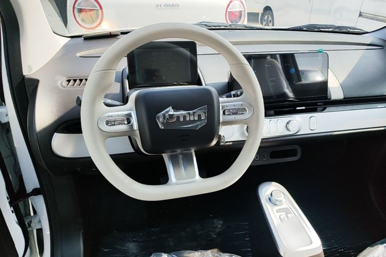 Used CHANGAN NEVO Lumin 2026 Model Treasure Edition 205km Passionate Beige Ningde Steering Wheel