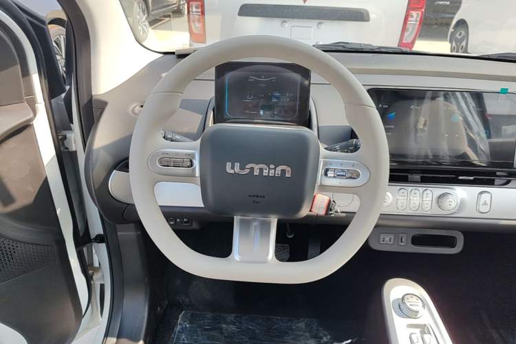 Used CHANGAN NEVO Lumin 2026 Model Treasure Edition 205km Passionate Beige Ningde Steering Wheel