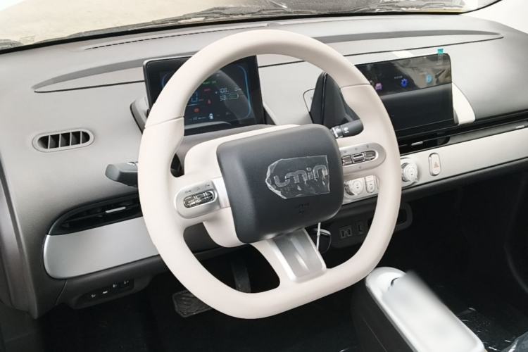 Used CHANGAN NEVO Lumin 2026 Model Treasure Edition 205km Passionate Beige Ningde Steering Wheel