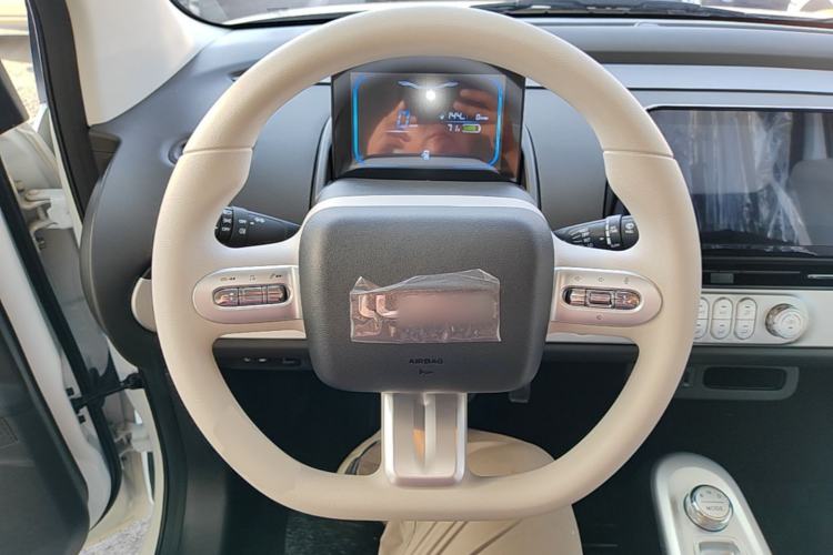 Used CHANGAN NEVO Lumin 2026 Model Treasure Edition 205km Passionate Beige Ningde Steering Wheel