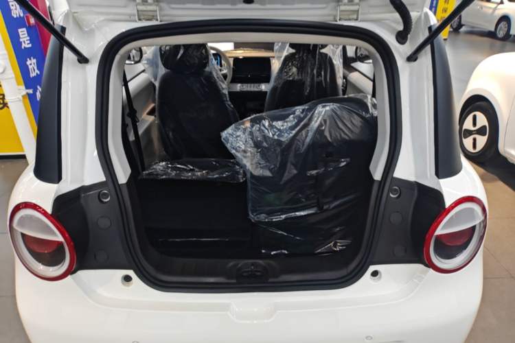 Used CHANGAN NEVO Lumin 2026 Model Treasure Edition 205km Passionate Beige Ningde Trunk
