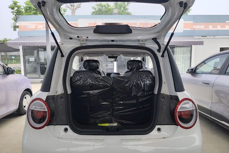 Used CHANGAN NEVO Lumin 2026 Model Treasure Edition 205km Passionate Beige Ningde Trunk
