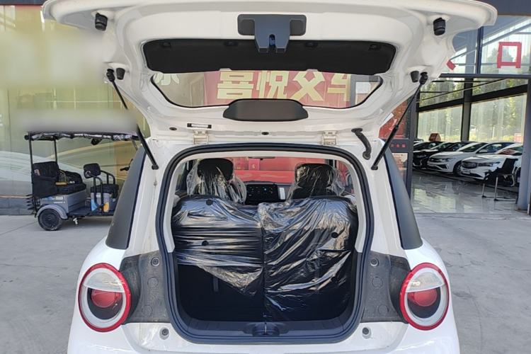 Used CHANGAN NEVO Lumin 2026 Model Treasure Edition 205km Passionate Beige Ningde Trunk