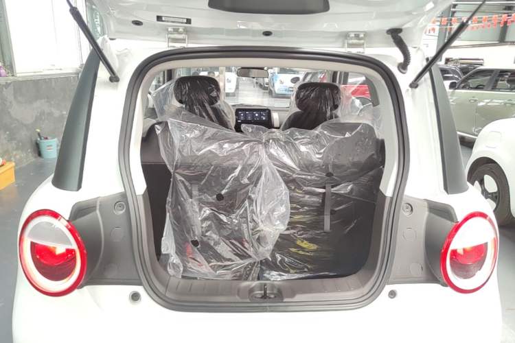 Used CHANGAN NEVO Lumin 2026 Model Treasure Edition 205km Passionate Beige Ningde Trunk