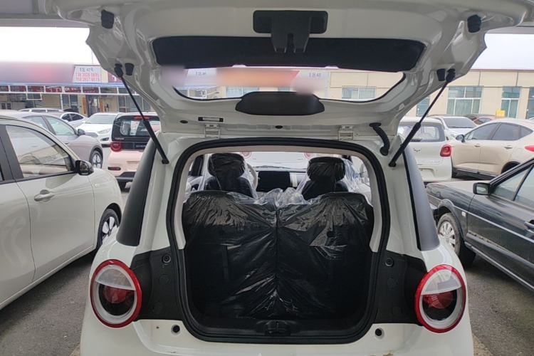 Used CHANGAN NEVO Lumin 2026 Model Treasure Edition 205km Passionate Beige Ningde Trunk