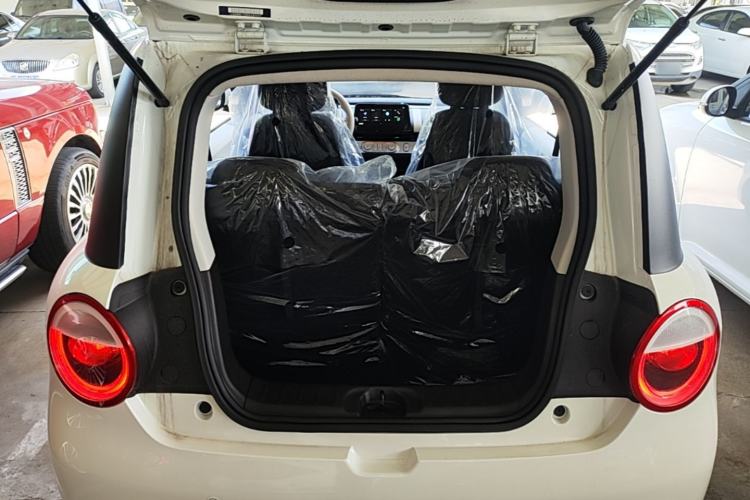 Used CHANGAN NEVO Lumin 2026 Model Treasure Edition 205km Passionate Beige Ningde Trunk
