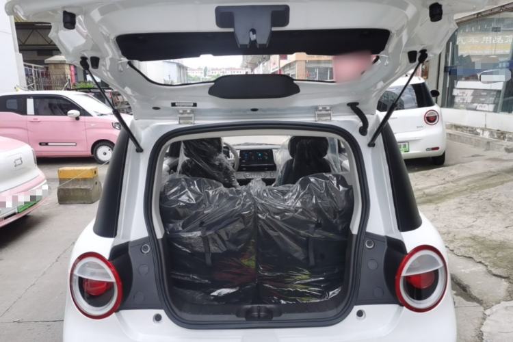 Used CHANGAN NEVO Lumin 2026 Model Treasure Edition 205km Passionate Beige Ningde Trunk