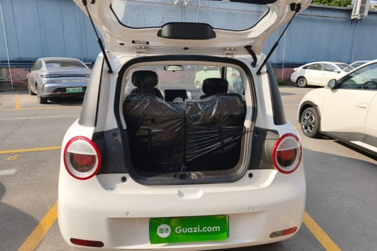 Used CHANGAN NEVO Lumin 2026 Model Treasure Edition 205km Passionate Beige Ningde Trunk