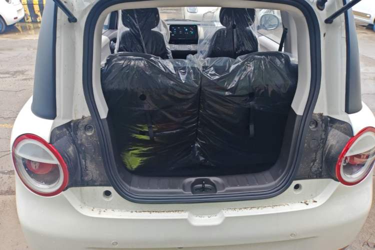 Used CHANGAN NEVO Lumin 2026 Model Treasure Edition 205km Beloved Beige Guoxuan Trunk