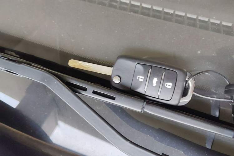 Used CHANGAN NEVO Lumin 2026 Model Treasure Edition 205km Passionate Beige Ningde Vehicle Key