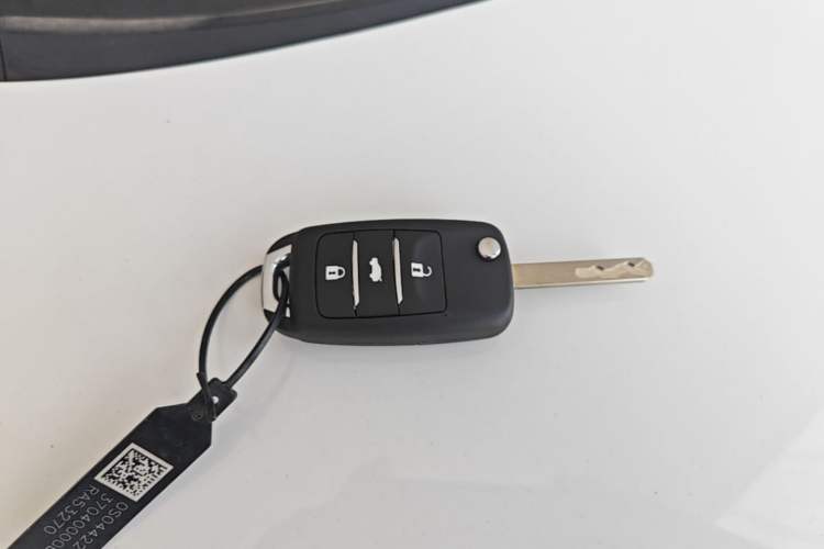 Used CHANGAN NEVO Lumin 2026 Model Treasure Edition 205km Passionate Beige Ningde Vehicle Key