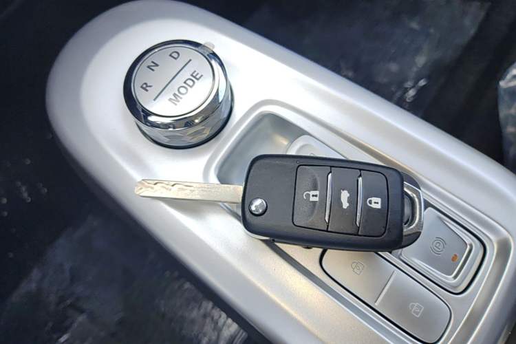 Used CHANGAN NEVO Lumin 2026 Model Treasure Edition 205km Passionate Beige Ningde Vehicle Key