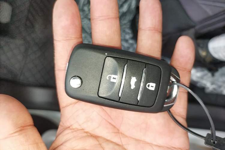 Used CHANGAN NEVO Lumin 2026 Model Treasure Edition 205km Passionate Beige Ningde Vehicle Key