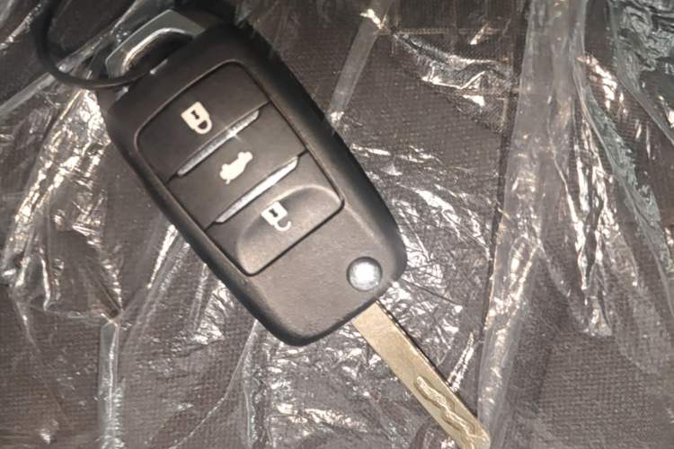 Used CHANGAN NEVO Lumin 2026 Model Treasure Edition 205km Passionate Beige Ningde Vehicle Key