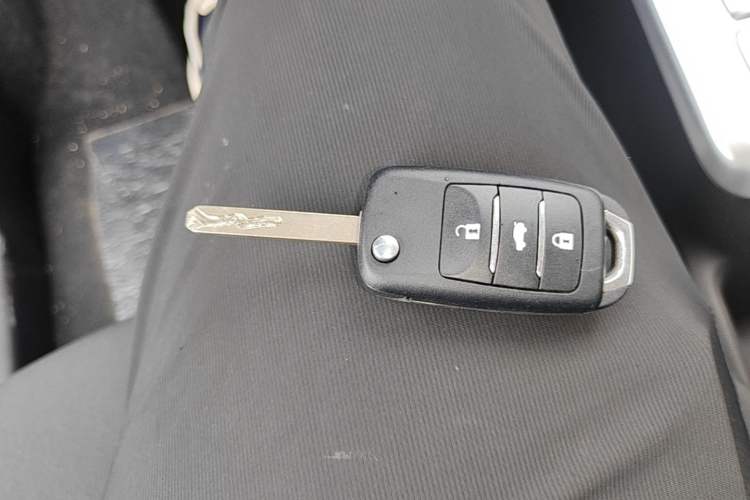 Used CHANGAN NEVO Lumin 2026 Model Treasure Edition 205km Passionate Beige Ningde Vehicle Key