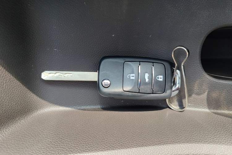 Used CHANGAN NEVO Lumin 2026 Model Treasure Edition 205km Passionate Beige Ningde Vehicle Key