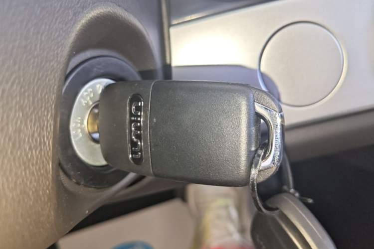 Used CHANGAN NEVO Lumin 2026 Model Treasure Edition 205km Passionate Beige Ningde Vehicle Key