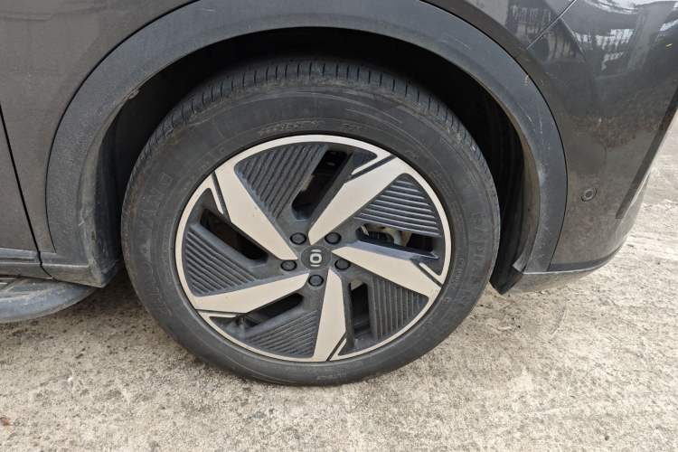 Used CHANGAN NEVO Q05 2023 125 Max Right Front Wheel Hub