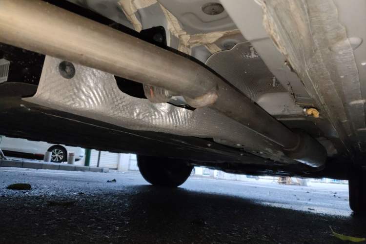 Used CHANGAN NEVO Q05 2024 Truly Delicious Version 125 Excellence Edition CATL Chassis Rear Right