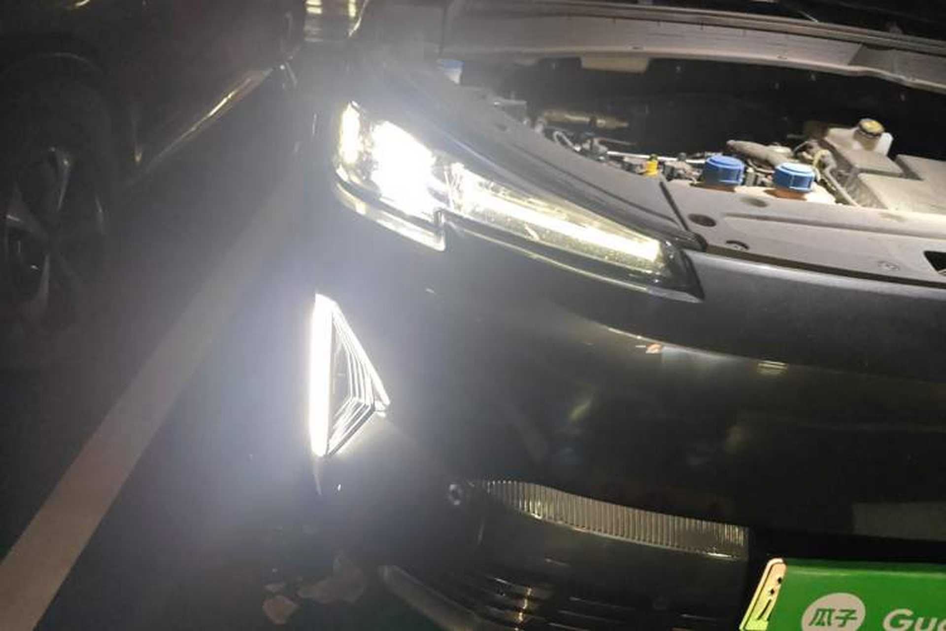 Used CHANGAN NEVO Q05 2023 125 Max Right Front Headlight