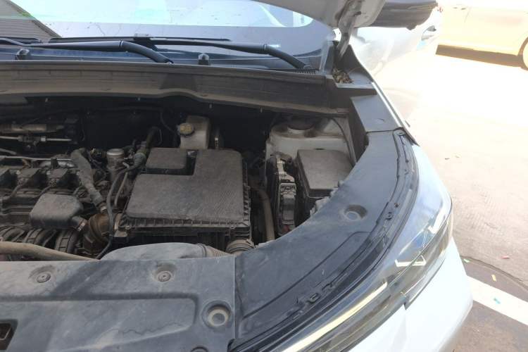 Used CHANGAN NEVO Q05 2023 125 Pro Engine Bay Left