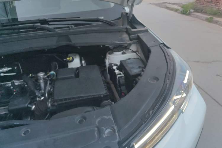 Used CHANGAN NEVO Q05 2023 125 Pro Engine Bay Left