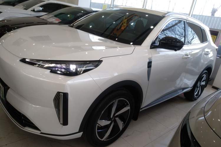 Used CHANGAN NEVO Q05 2023 60 Pro Exterior 3