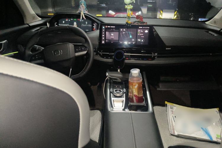 Used CHANGAN NEVO Q05 2024 Truly Delicious Version 125cc Superior Design CATL Center Console