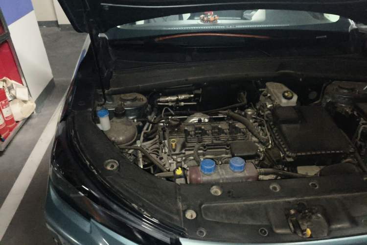 Used CHANGAN NEVO Q05 2024 Truly Delicious Version 125cc Superior Design CATL Engine Bay Right