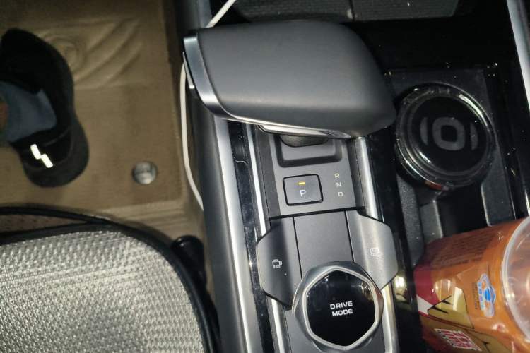 Used CHANGAN NEVO Q05 2024 Truly Delicious Version 125cc Superior Design CATL Gear Lever