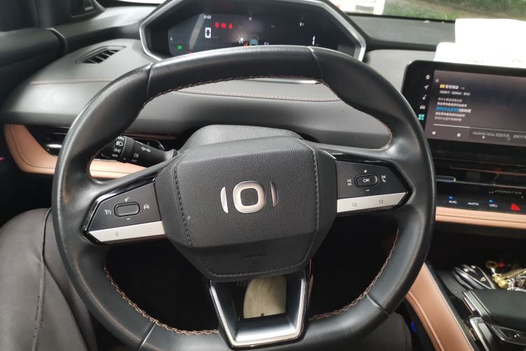 Used CHANGAN NEVO Q05 2024 All-New Flavorful Edition 125 Flagship Model Powered by CATL Steering Wheel