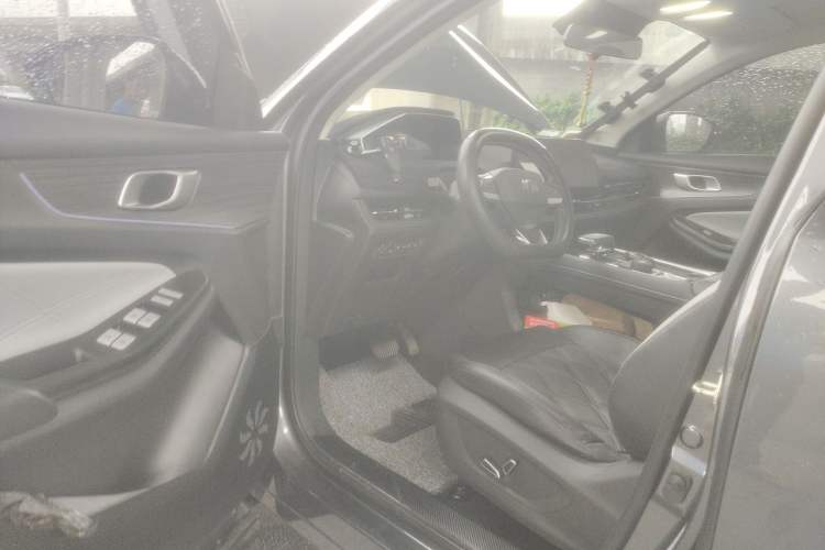 Used CHANGAN NEVO Q05 2024 Truly Delicious Version 125cc Superior Design CATL Driver Seat