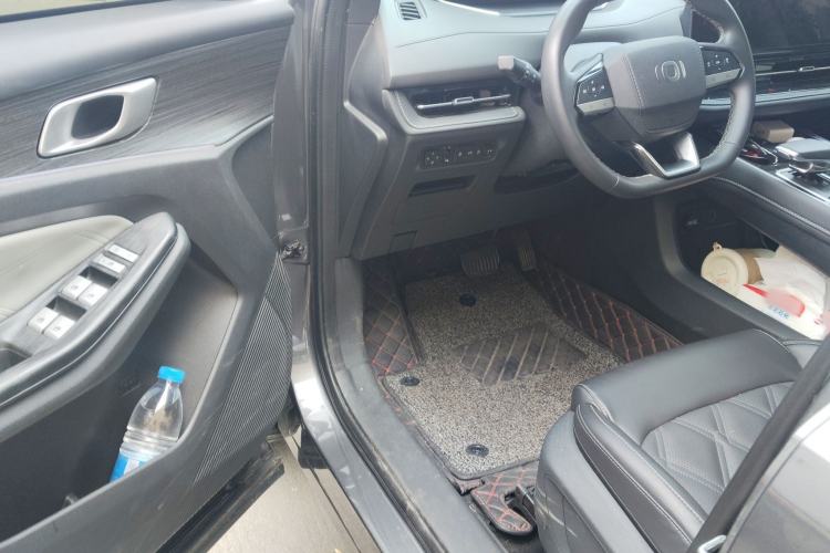 Used CHANGAN NEVO Q05 2024 Truly Delicious Version 125cc Superior Design CATL Driver Seat