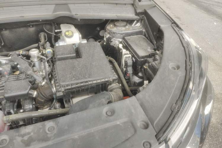 Used CHANGAN NEVO Q05 2024 Truly Delicious Version 125cc Superior Design CATL Engine Bay Left