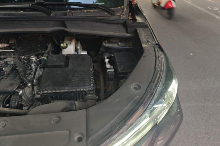 Used CHANGAN NEVO Q05 2024 Truly Delicious Version 125cc Superior Design CATL Engine Bay Left