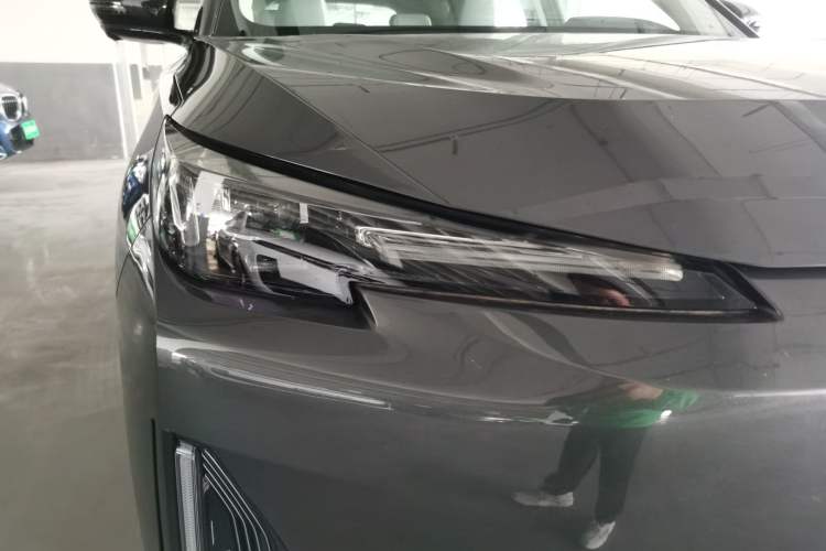 Used CHANGAN NEVO Q05 2024 Truly Delicious Version 125 Excellence Edition CATL Exterior 3