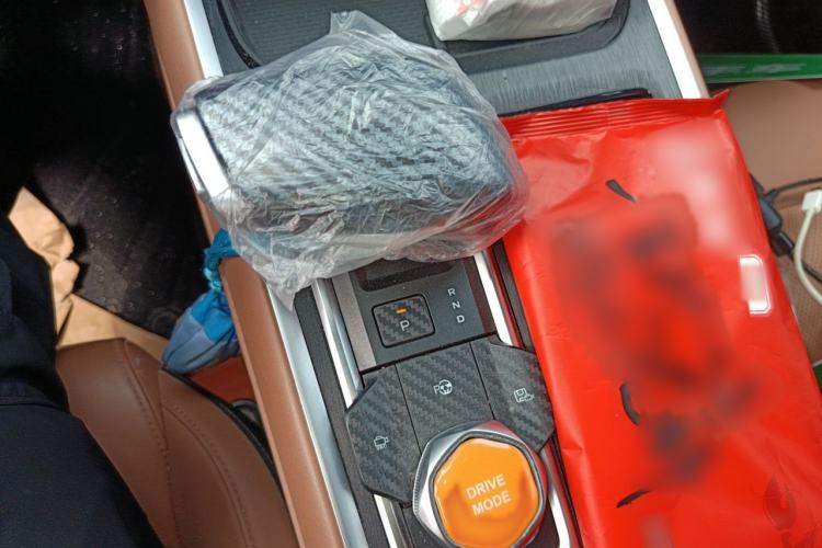 Used CHANGAN NEVO Q05 2024 Truly Delicious Version 125 Excellence Edition CATL Gear Lever