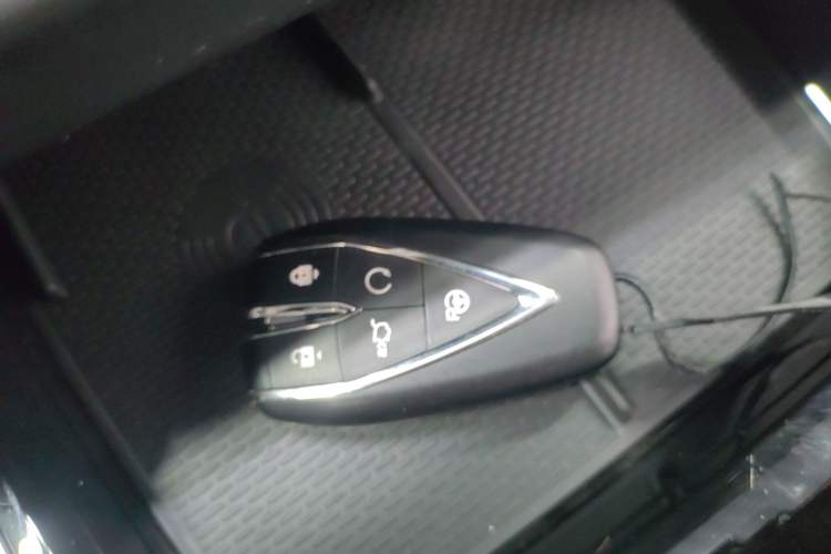 Used CHANGAN NEVO Q05 2024 Truly Delicious Version 125 Excellence Edition CATL Interior 1