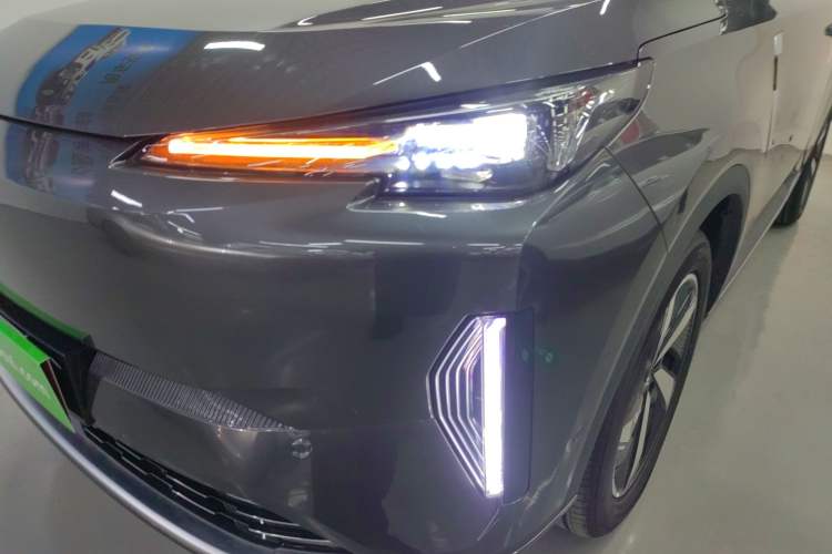 Used CHANGAN NEVO Q05 2024 Truly Delicious Version 125 Excellence Edition CATL Left Front Headlight