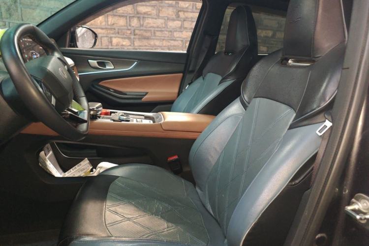Used CHANGAN NEVO Q05 2024 Truly Delicious Version 125cc Superior Design CATL Left Front Seat