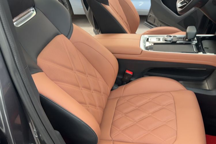 Used CHANGAN NEVO Q05 2024 Truly Delicious Version 125cc Superior Design CATL Right Front Seat