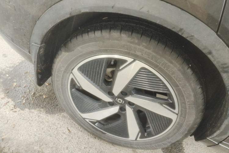 Used CHANGAN NEVO Q05 2024 Truly Delicious Version 125cc Superior Design CATL Right Front Wheel Hub