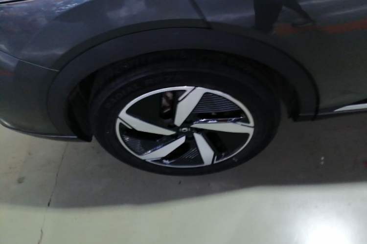 Used CHANGAN NEVO Q05 2024 Truly Delicious Version 125cc Superior Design CATL Right Rear Wheel Hub