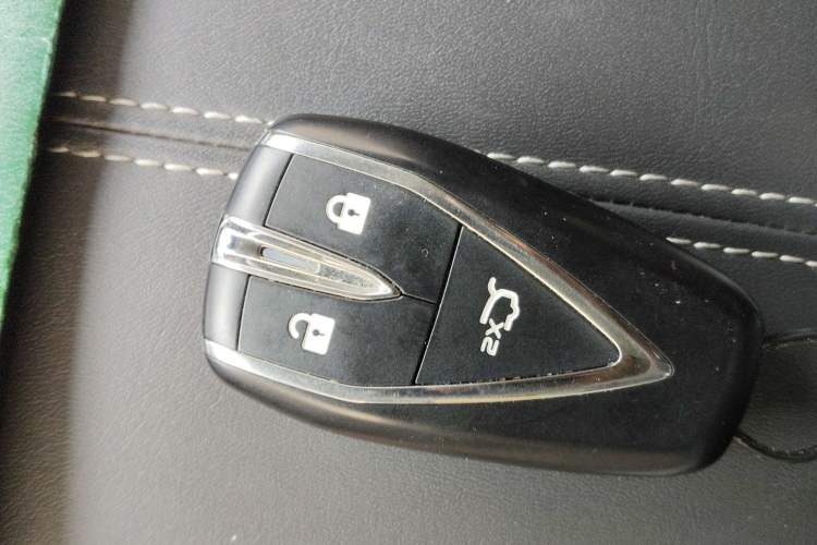 Used CHANGAN NEVO Q05 2024 Truly Delicious Version 125cc Superior Design CATL Vehicle Key