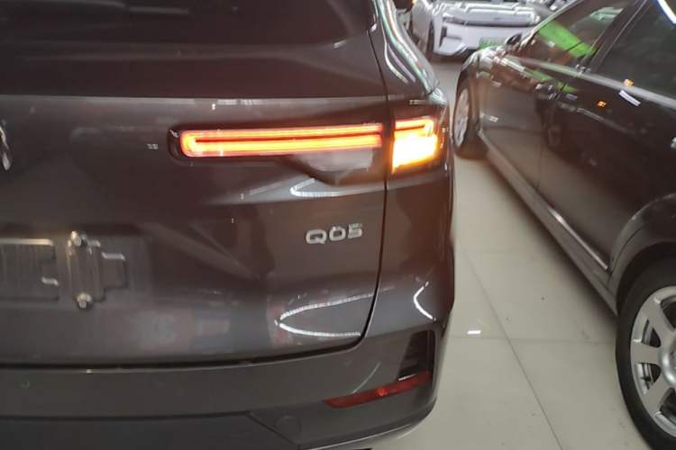 Used CHANGAN NEVO Q05 2024 Truly Delicious Version 125" Beyond-Performance Model CATL Exterior 3