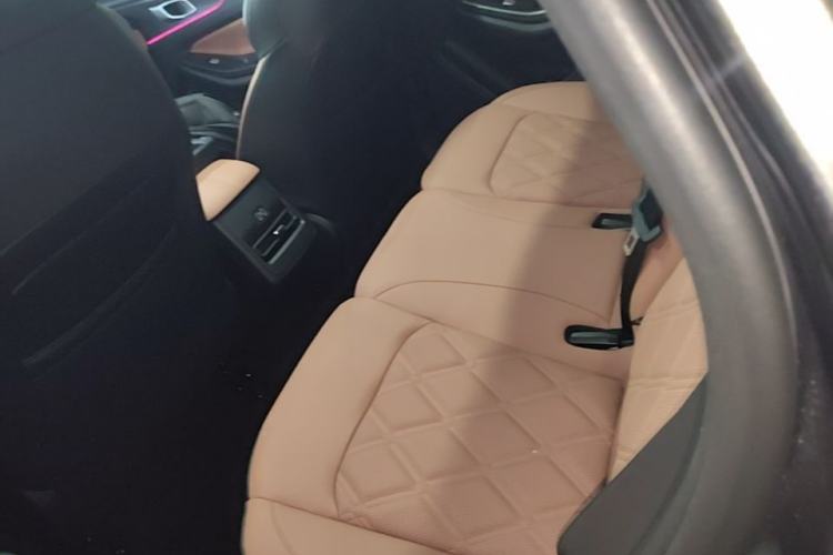 Used CHANGAN NEVO Q05 2024 Truly Delicious Version 125" Beyond-Performance Model CATL Left Rear Seat