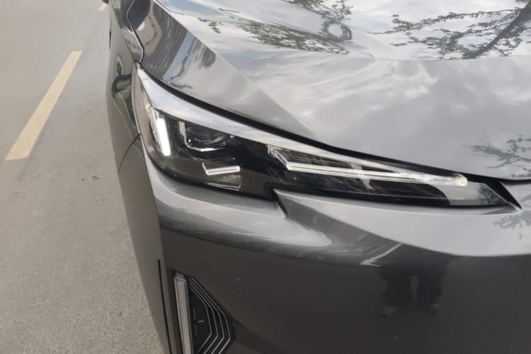 Used CHANGAN NEVO Q05 2024 Truly Delicious Version 125" Beyond-Performance Model CATL Right Front Headlight