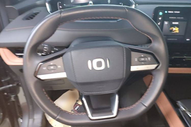 Used CHANGAN NEVO Q05 2024 Truly Delicious Version 125" Beyond-Performance Model CATL Steering Wheel