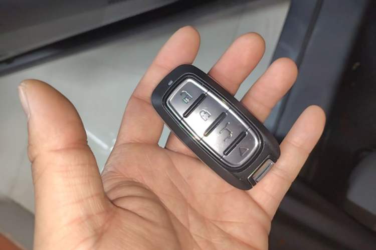 Used CHANGAN NEVO Q05 2024 Truly Delicious Version 125" Beyond-Performance Model CATL Vehicle Key